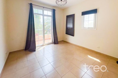 Снять в аренду виллу в Арабиан Ранчес, Дубай: 3 спальни, 254.28м², № 119900 - фото 12