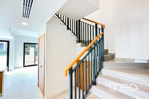 Снять в аренду таунхаус в Дубае: 4 спальни, 216.74м², № 119904 - фото 7