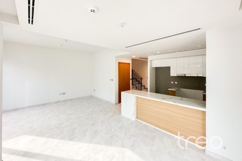 Снять в аренду таунхаус в Дубае: 4 спальни, 216.74м², № 119904 - фото 3