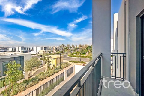 Villa in Dubai 4 bedrooms, 216.93 sq.m. № 119902