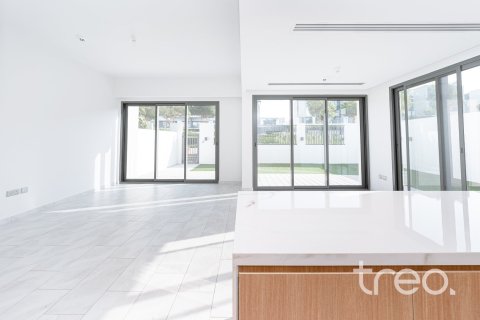 Villa in Dubai 4 bedrooms, 216.93 sq.m. № 119902 - photo 4