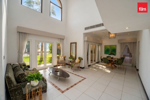 Villa à Palm Jumeirah, Dubai, 4 chambres, 380.9 m², № 137488 - photo 3
