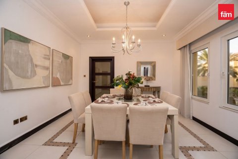 Villa à Palm Jumeirah, Dubai, 4 chambres, 380.9 m², № 137488 - photo 6