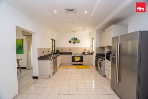 Villa à Palm Jumeirah, Dubai, 4 chambres, 380.9 m², № 137488 - photo 10