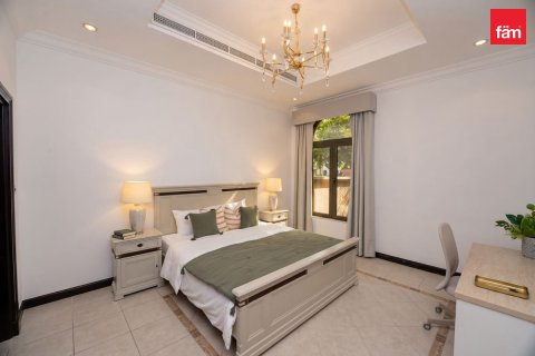 Villa à Palm Jumeirah, Dubai, 4 chambres, 380.9 m², № 137488 - photo 13