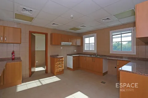 Снять в аренду квартиру в Green Community, Дубай: 2 спальни, 179м², № 71189 - фото 3