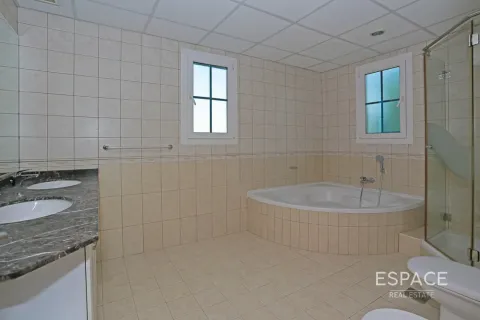 Снять в аренду квартиру в Green Community, Дубай: 2 спальни, 179м², № 71189 - фото 7