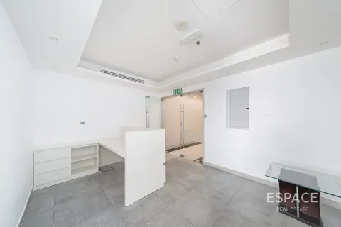 Снять в аренду офис в Джумейра Лейк Тауэрс, Дубай: 226м², № 71203 - фото 2