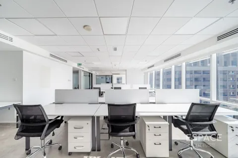 Снять в аренду офис в Джумейра Лейк Тауэрс, Дубай: 226м², № 71203 - фото 14