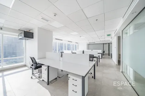 Снять в аренду офис в Джумейра Лейк Тауэрс, Дубай: 226м², № 71203 - фото 5