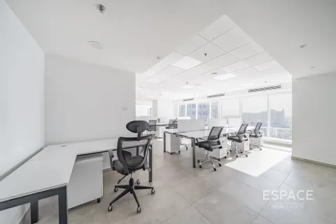 Снять в аренду офис в Джумейра Лейк Тауэрс, Дубай: 226м², № 71203 - фото 12