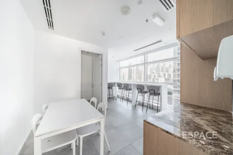 Снять в аренду офис в Джумейра Лейк Тауэрс, Дубай: 226м², № 71203 - фото 6