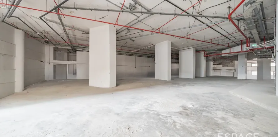 Oficina en Business Bay, Dubai, 5939 m², № 71205