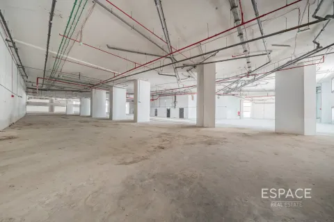 Oficina en Business Bay, Dubai, 5939 m², № 71205 - foto 2