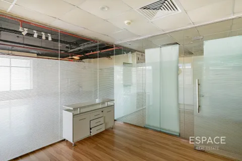 Снять в аренду офис в Barsha Heights (Tecom), Дубай: 298м², № 71206 - фото 8