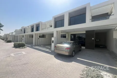 Снять в аренду таунхаус в DAMAC Hills (Akoya by DAMAC), Дубай: 4 спальни, 186м², № 71202 - фото 10