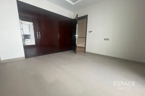 Снять в аренду таунхаус в DAMAC Hills (Akoya by DAMAC), Дубай: 4 спальни, 186м², № 71202 - фото 7