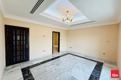 Купить виллу в Deira, Дубай: 10 спален, 1374.9м², № 55622 - фото 11