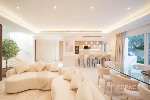Villa en The Lakes, Dubai, 3 dormitorios, 245 m², № 121946 - foto 4