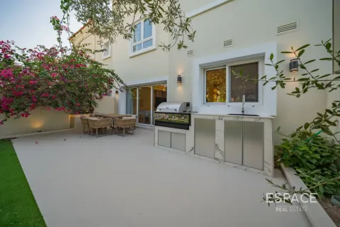Villa en The Lakes, Dubai, 3 dormitorios, 245 m², № 121946 - foto 20