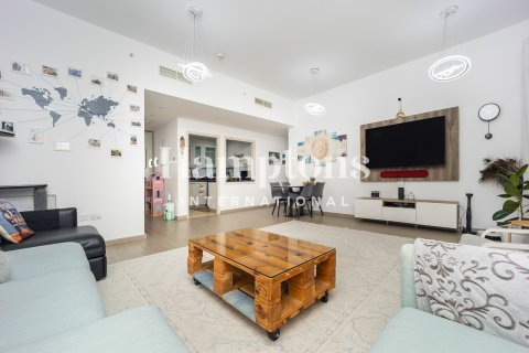 Apartment in Jumeirah Beach Residence, Dubai 2 bedrooms, 131.73645400 sq.m. № 72600 - photo 1