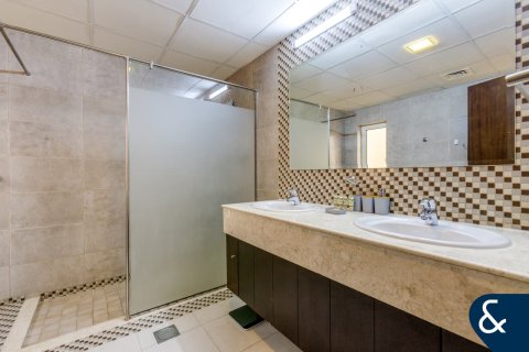 Villa in The Villa, Dubai 5 bedrooms, 706 sq.m. № 88382 - photo 12