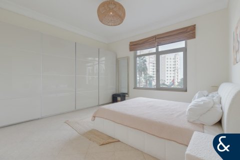 Apartment in Shoreline Apartments, Palm Jumeirah, Dubai 2 bedrooms, 147 sq.m. № 88374 - photo 7