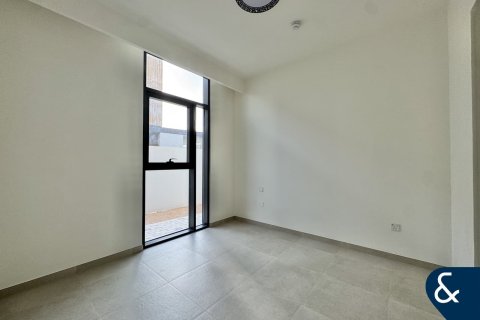 Townhouse in Mudon, Dubai 4 bedrooms, 253 sq.m. № 88378 - photo 5