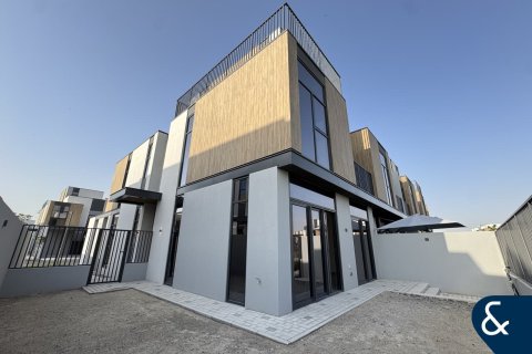Таунхаус в Мудоне, Дубай, 4 спальни, 253м², № 88378