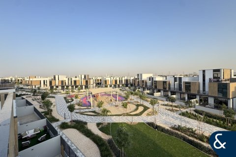 Townhouse in Mudon, Dubai 4 bedrooms, 253 sq.m. № 88378 - photo 18