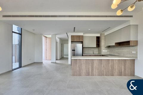 Townhouse in Mudon, Dubai 4 bedrooms, 253 sq.m. № 88378 - photo 3