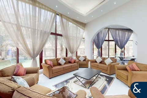 Villa à Sector E, Emirates Hills, Dubai, 8 chambres, 1486 m², № 88384 - photo 7