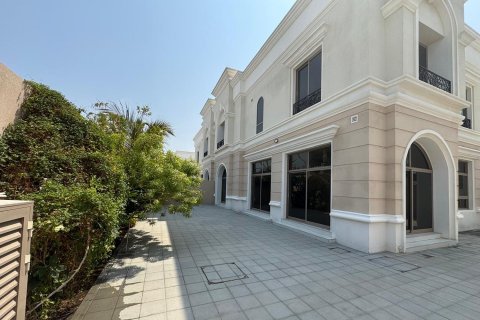Villa in Al Sufouh, Dubai 4 bedrooms, 319.96 sq.m. № 134050 - photo 7