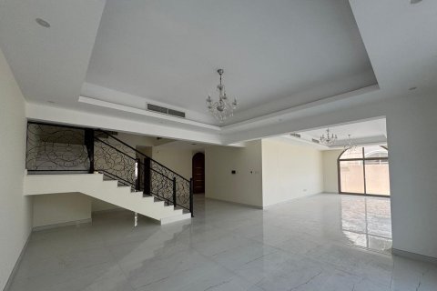 Villa in Al Sufouh, Dubai 4 bedrooms, 319.96 sq.m. № 134050 - photo 13