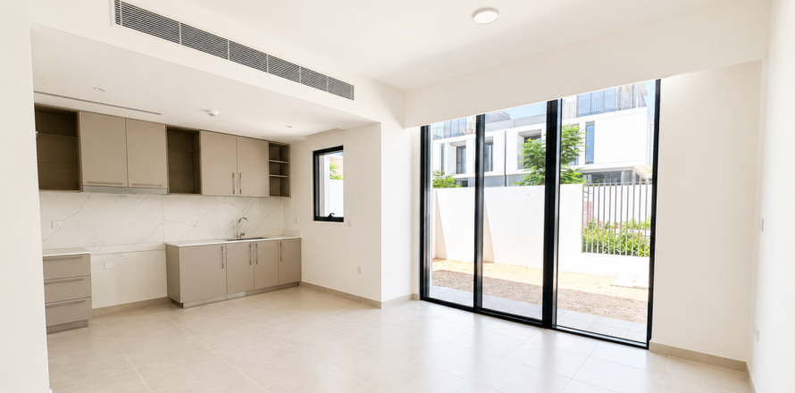 Townhouse in Arabian Ranches 3, Dubai 3 bedrooms, 176.81 sq.m. № 134054