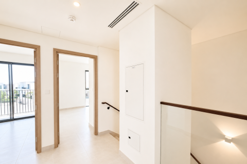 Townhouse in Arabian Ranches 3, Dubai 3 bedrooms, 176.81 sq.m. № 134054 - photo 5