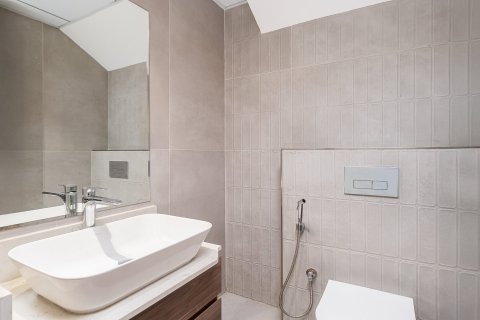 Apartment in Al Warsan, Dubai 4 bedrooms, 319.4 sq.m. № 134053 - photo 6