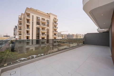 Apartment in Al Warsan, Dubai 4 bedrooms, 319.4 sq.m. № 134053 - photo 17