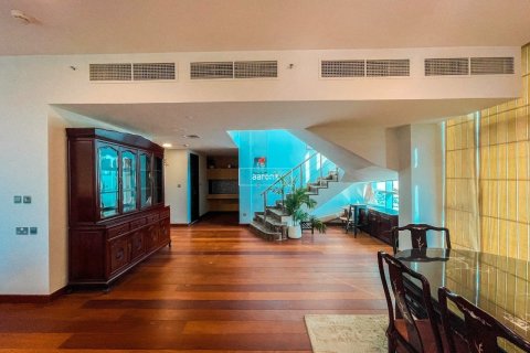 Apartment in Jumeirah Lake Towers, Dubai 4 bedrooms, 349 sq.m. № 49710 - photo 4