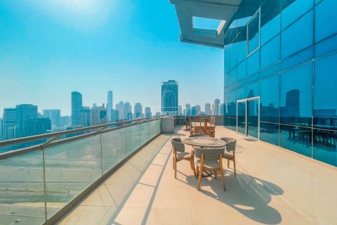 Apartment in Jumeirah Lake Towers, Dubai 4 bedrooms, 349 sq.m. № 49710 - photo 1