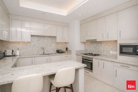 Apartamento en Downtown Dubai (Downtown Burj Dubai), Dubai, 2 dormitorios, 143.3 m², № 95759 - foto 3