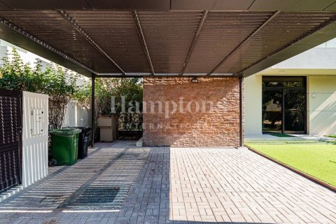 Снять в аренду виллу в DAMAC Hills (Akoya by DAMAC), Дубай: 5 спален, 639.91586400м², № 113149 - фото 19