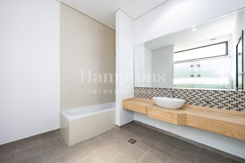 Снять в аренду виллу в DAMAC Hills (Akoya by DAMAC), Дубай: 5 спален, 639.91586400м², № 113149 - фото 15