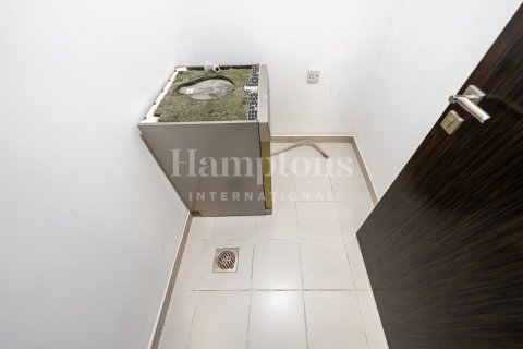 Снять в аренду виллу в DAMAC Hills (Akoya by DAMAC), Дубай: 5 спален, 639.91586400м², № 113149 - фото 27