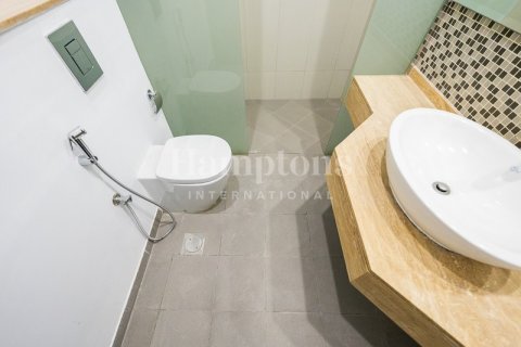Снять в аренду виллу в DAMAC Hills (Akoya by DAMAC), Дубай: 5 спален, 639.91586400м², № 113149 - фото 24