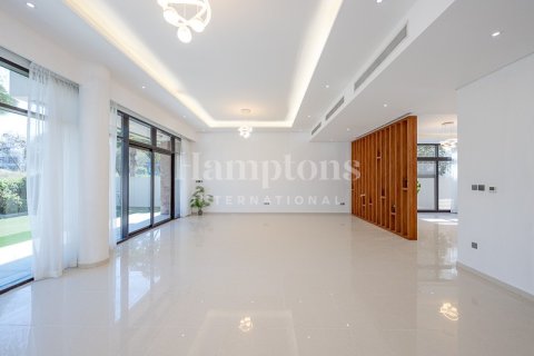 Снять в аренду виллу в DAMAC Hills (Akoya by DAMAC), Дубай: 5 спален, 639.91586400м², № 113149 - фото 5
