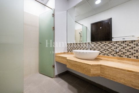 Снять в аренду виллу в DAMAC Hills (Akoya by DAMAC), Дубай: 5 спален, 639.91586400м², № 113149 - фото 30