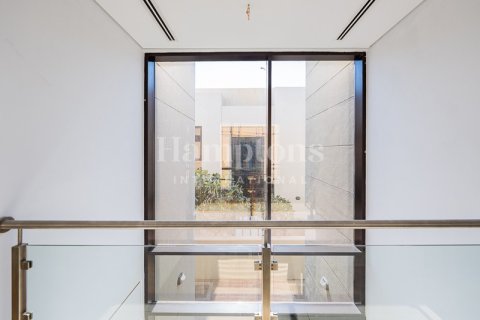 Снять в аренду виллу в DAMAC Hills (Akoya by DAMAC), Дубай: 5 спален, 639.91586400м², № 113149 - фото 13