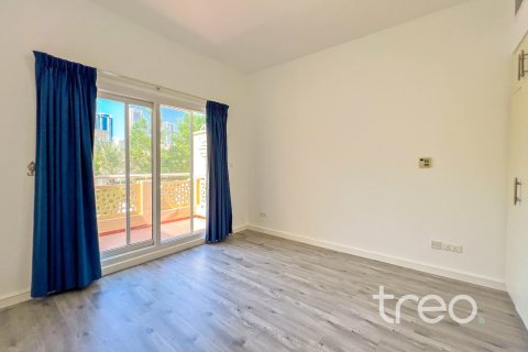 Villa à Meadows, Dubai, 5 chambres, 56.86 m², № 123616 - photo 21
