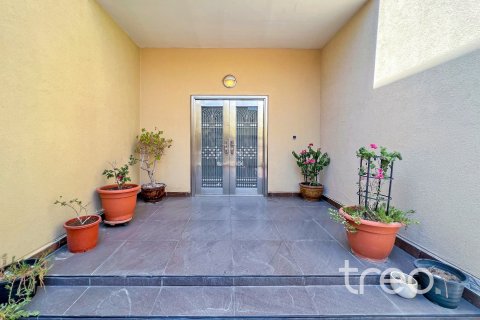 Villa à Meadows, Dubai, 5 chambres, 56.86 m², № 123616 - photo 13